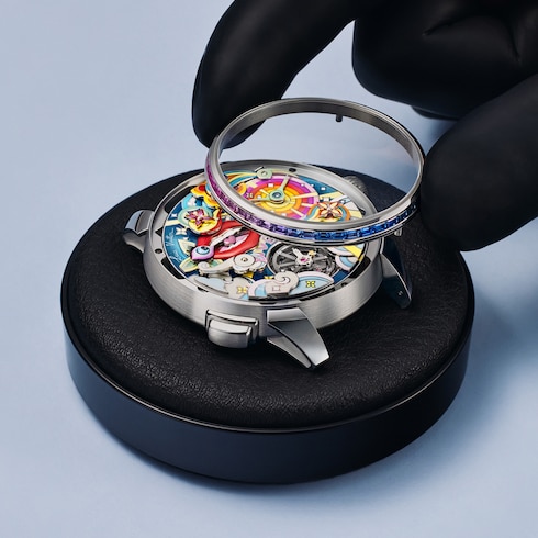 นาฬิการุ่น Tambour Arty Automata ระบบอัตโนมัติ 42 มม. ไวท์โกลด์ in นาฬิกา's คอลเลกชันทั้งหมด } collections by Louis Vuitton
