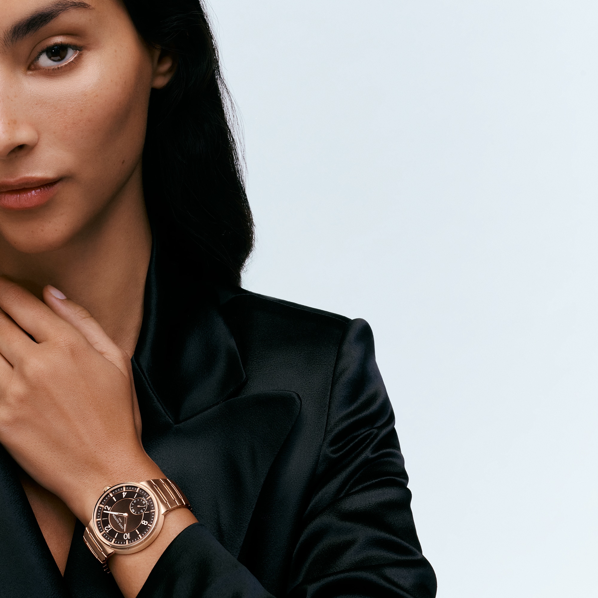 นาฬิการุ่น Tambour ระบบอัตโนมัติ 40 มม. พิงค์โกลด์  in นาฬิกา