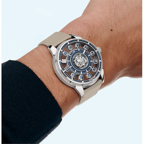 นาฬิการุ่น Tambour Taiko Spin Time Air Flying Tourbillon ระบบอัตโนมัติ 42.5 มม. ไวท์โกลด์ in นาฬิกา's คอลเลกชันทั้งหมด } collections by Louis Vuitton (การย่อ/ขยายผลิตภัณฑ์)
