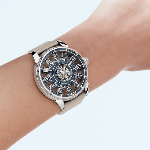 นาฬิการุ่น Tambour Taiko Spin Time Air Flying Tourbillon ระบบอัตโนมัติ 42.5 มม. ไวท์โกลด์ in นาฬิกา's คอลเลกชันทั้งหมด } collections by Louis Vuitton (การย่อ/ขยายผลิตภัณฑ์)
