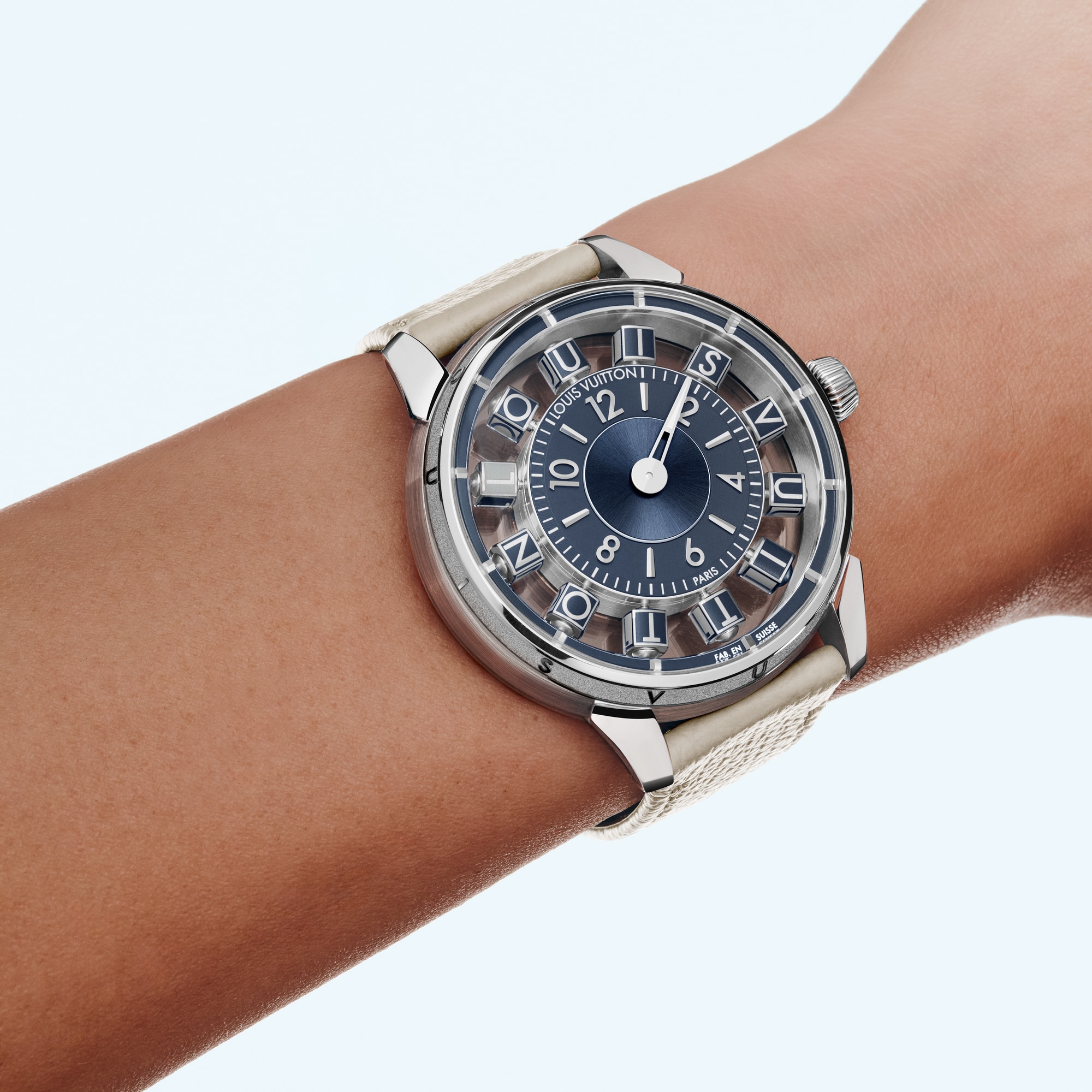 นาฬิการุ่น Tambour Taiko Spin Time Air ระบบอัตโนมัติ 42.5 มม. ไวท์โกลด์  in นาฬิกา