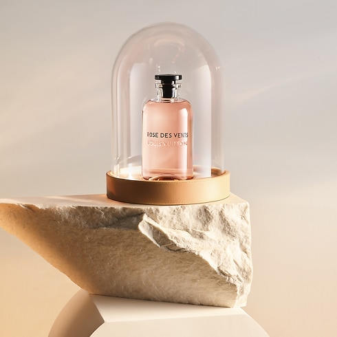 ขวดน้ำหอมคริสตัลในโดมแก้ว FLACON D'EXCEPTION - ROSE DES VENTS in น้ำหอมและความงาม's การรังสรรค์อันยอดเยี่ยม คอลเล็คชั่น Flacon d’Exception collections by Louis Vuitton (การย่อ/ขยายผลิตภัณฑ์)