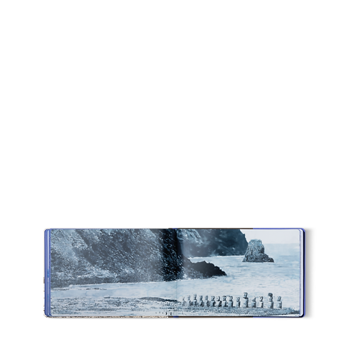 หนังสือท่องเที่ยวเกาะอีสเตอร์ in ทรังก์ การเดินทาง และ บ้าน's หนังสือและเครื่องเขียน หนังสือเดินทาง collections by Louis Vuitton (การย่อ/ขยายผลิตภัณฑ์)