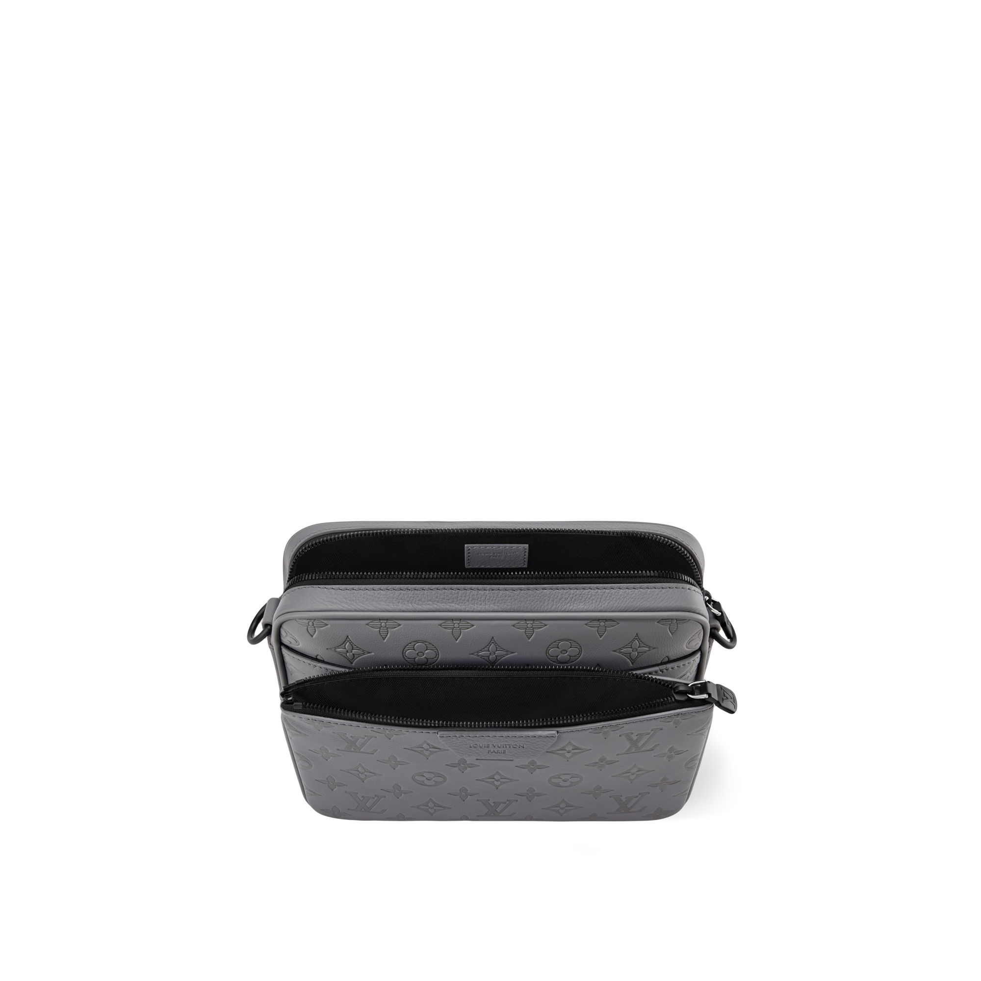 กระเป๋าแมสเซนเจอร์รุ่น Trio  หนัง Monogram Shadow in กระเป๋าและผลิตภัณฑ์เครื่องหนังขนาดเล็ก