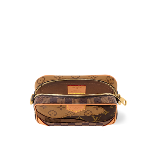 กระเป๋าสตางค์แบบสะพายรุ่น Trocadéro แคนวาสประเภทอื่น in ผู้ชาย's กระเป๋าสตางค์และผลิตภัณฑ์เครื่องหนังขนาดเล็ก กระเป๋ามินิ collections by Louis Vuitton (การย่อ/ขยายผลิตภัณฑ์)
