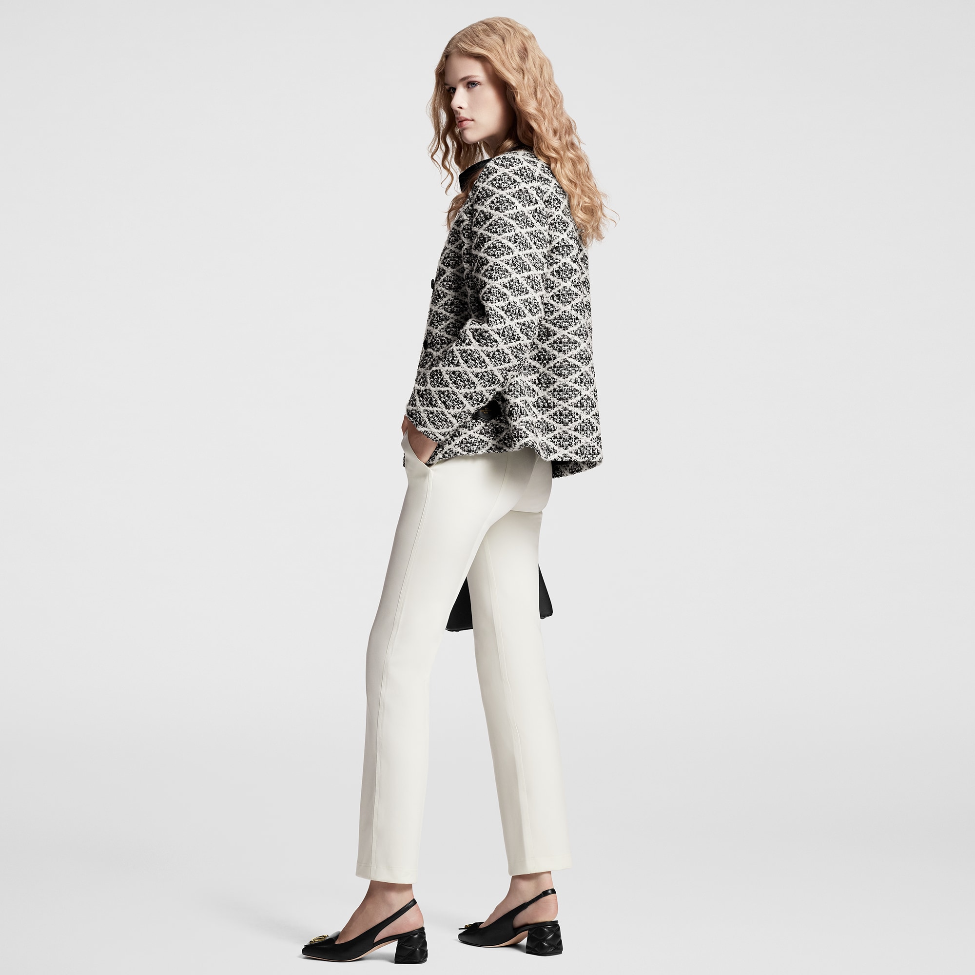 กางเกงพอดีตัวประดับหัวเข็มขัดตัว V  in ผู้ชาย