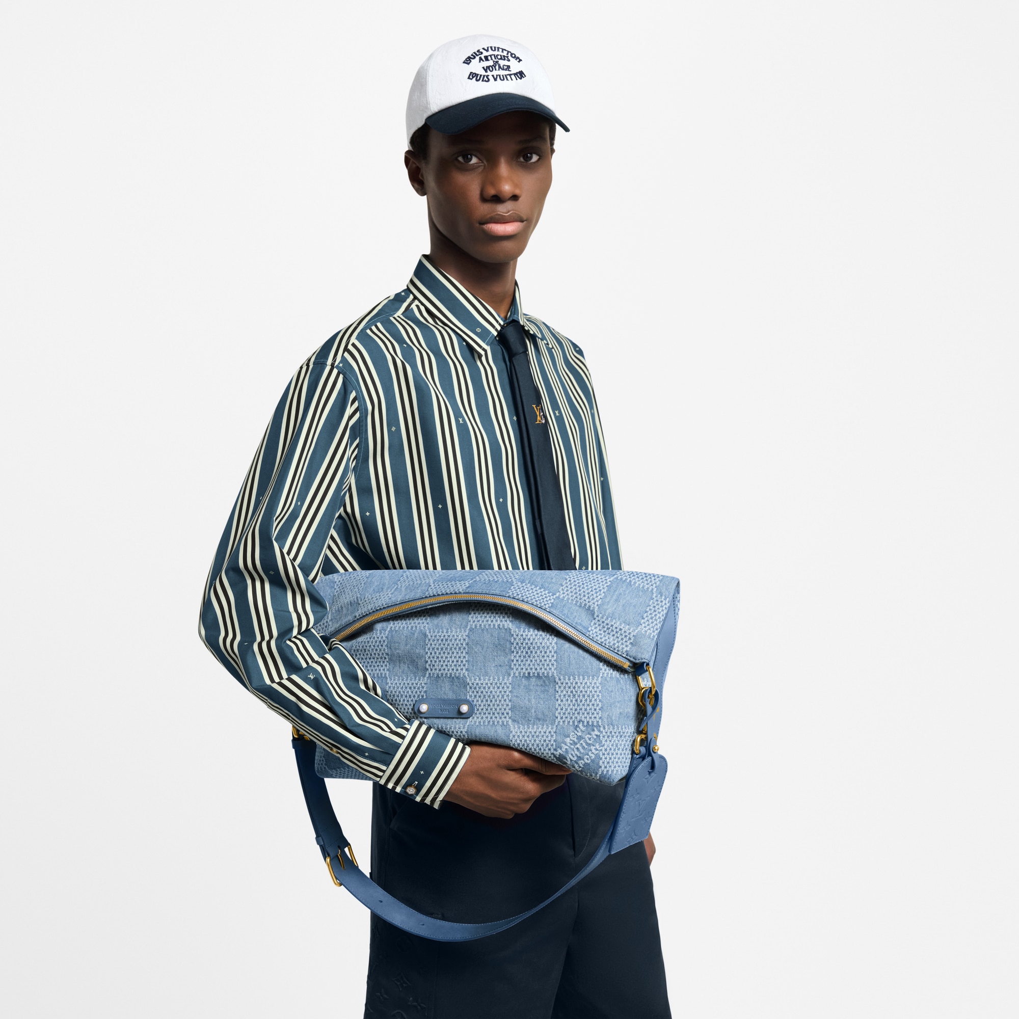 กระเป๋ารุ่น Vagabond Hobo Damier ประเภทอื่น in กระเป๋าและผลิตภัณฑ์เครื่องหนังขนาดเล็ก