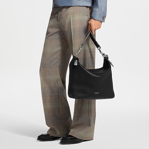 กระเป๋ารุ่น Vagabond Hobo PM H39 in ผู้ชาย's กระเป๋า กระเป๋าสำหรับผู้ชาย collections by Louis Vuitton (การย่อ/ขยายผลิตภัณฑ์)