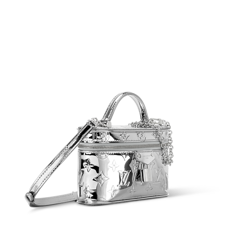 กระเป๋ารุ่น Vanity Chain Pouch Monogram แคนวาสประเภทอื่น in ผู้หญิง's กระเป๋าสตางค์และผลิตภัณฑ์เครื่องหนังขนาดเล็ก กระเป๋าสตางค์สะพายข้างสำหรับผู้หญิง collections by Louis Vuitton (การย่อ/ขยายผลิตภัณฑ์)