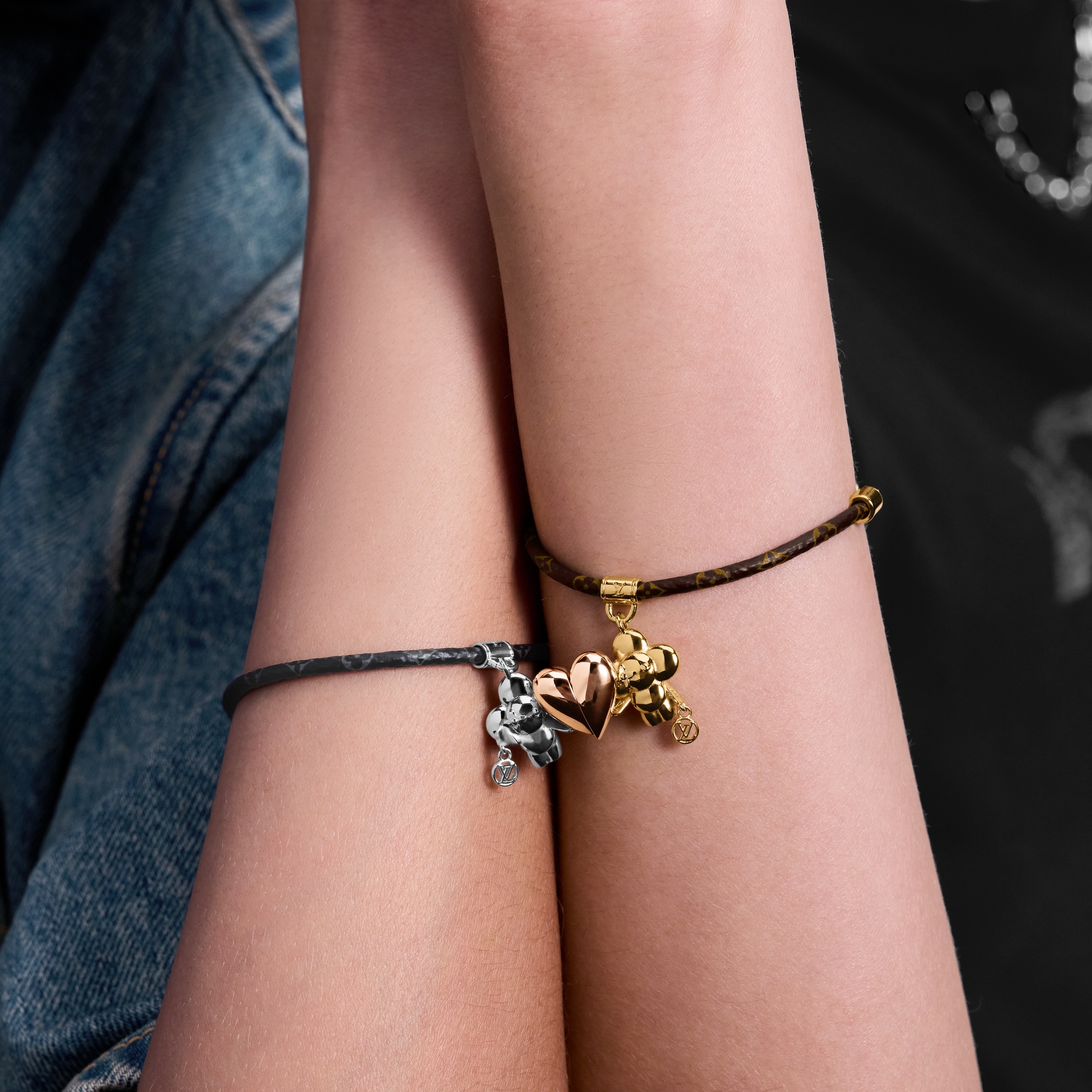 กำไลข้อมือ Vivienne Amour Monogram in ผู้หญิง