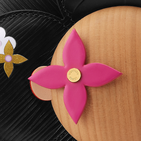 ตุ๊กตา Vivienne in Séoul . in ทรังก์ การเดินทาง และ บ้าน's กีฬาและเกมส์ } collections by Louis Vuitton (การย่อ/ขยายผลิตภัณฑ์)