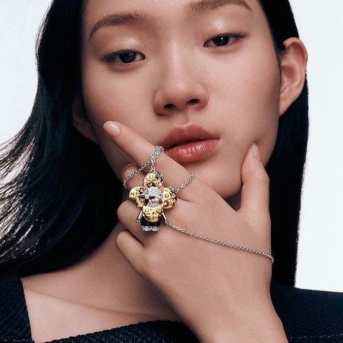 จี้ Vivienne Rat ทอง 3 ชนิด แลคเกอร์ เพชร และอัญมณี in Les Extraordinaires's จิวเวลรี่ สร้อยคอและจี้ collections by Louis Vuitton (การย่อ/ขยายผลิตภัณฑ์)