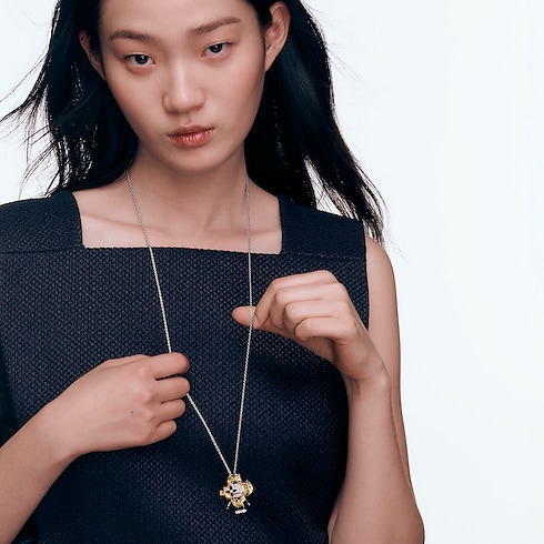 จี้ Vivienne Rat ทอง 3 ชนิด แลคเกอร์ เพชร และอัญมณี in Les Extraordinaires's จิวเวลรี่ สร้อยคอและจี้ collections by Louis Vuitton (การย่อ/ขยายผลิตภัณฑ์)