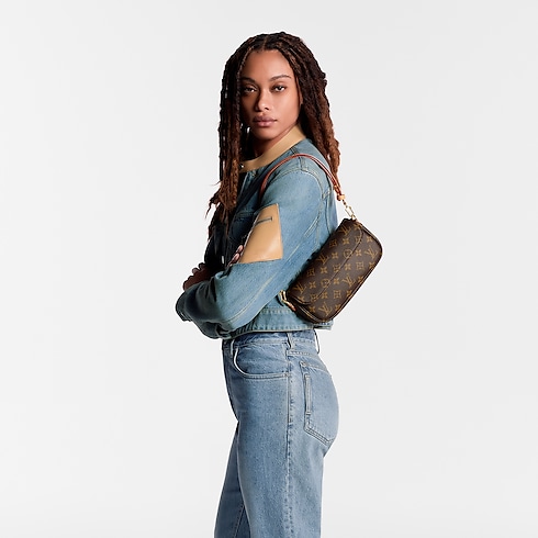 กระเป๋าสตางค์สายโซ่รุ่น Ivy Monogram in ผู้หญิง's กระเป๋าถือ กระเป๋าถือสำหรับผู้หญิง collections by Louis Vuitton (การย่อ/ขยายผลิตภัณฑ์)