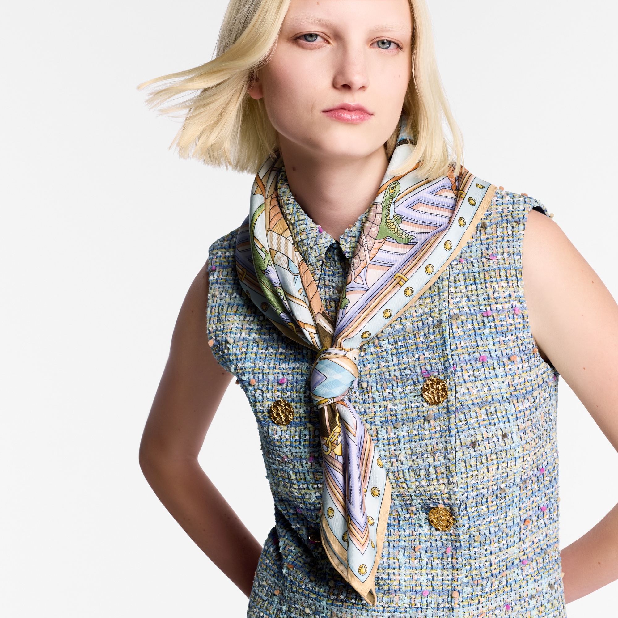 ผ้า Square รุ่น Wild Atelier 90 . in ผู้หญิง