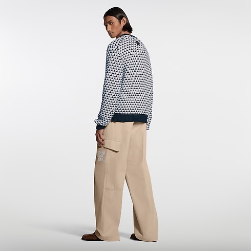 เสื้อพูลโอเวอร์ผ้าวูลแขนยาว in ผู้ชาย's เสื้อผ้า เสื้อผ้าสำหรับผู้ชาย collections by Louis Vuitton (การย่อ/ขยายผลิตภัณฑ์)