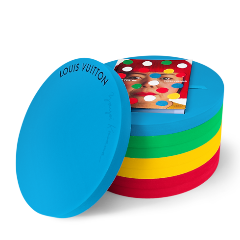 หนังสือ Yayoi Kusama x Louis Vuitton: Creating Infinity in ทรังก์ การเดินทาง และ บ้าน's หนังสือและเครื่องเขียน หนังสือปกแข็ง collections by Louis Vuitton (การย่อ/ขยายผลิตภัณฑ์)