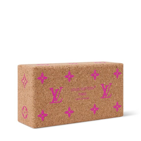 บล็อกโยคะ . in ทรังก์ การเดินทาง และ บ้าน's กีฬาและเกมส์ } collections by Louis Vuitton (การย่อ/ขยายผลิตภัณฑ์)