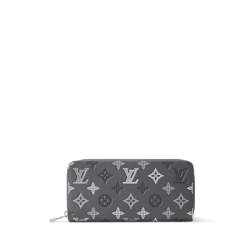 กระเป๋าสตางค์รุ่น Zippy Horizontal Monogram Shadow in ผู้ชาย's กระเป๋าสตางค์และผลิตภัณฑ์เครื่องหนังขนาดเล็ก กระเป๋าสตางค์สำหรับผู้ชาย collections by Louis Vuitton (การย่อ/ขยายผลิตภัณฑ์)